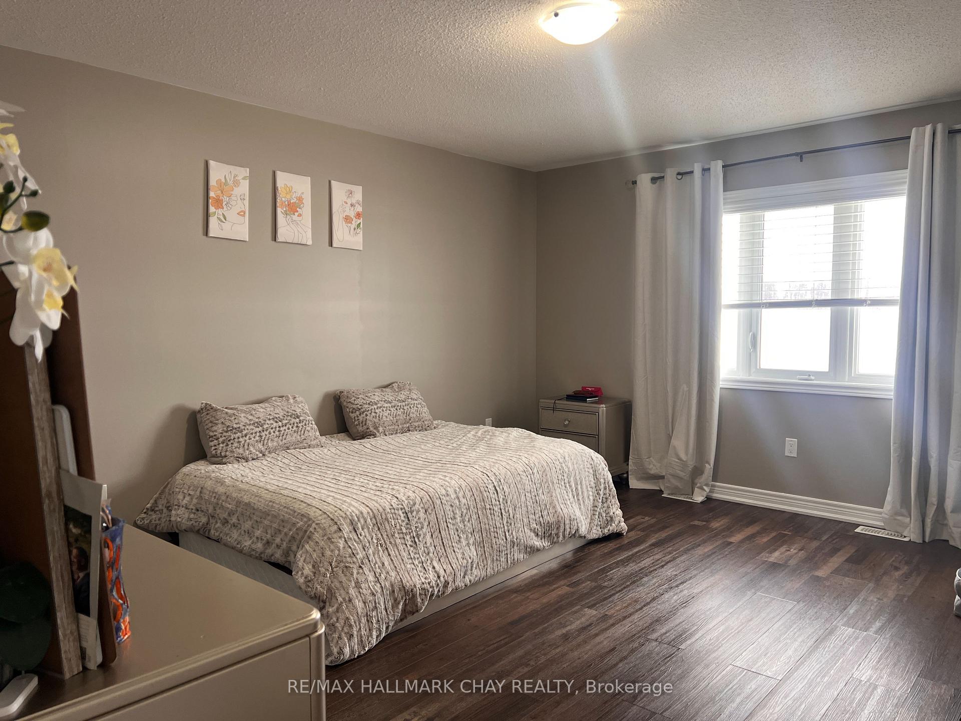 Photo 9 of 831 Cook Crescent, Shelburne — HOMEH
