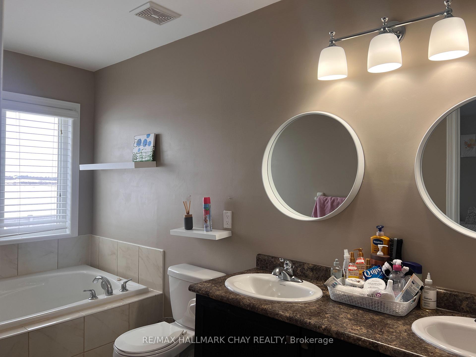 Photo 10 of 831 Cook Crescent, Shelburne — HOMEH