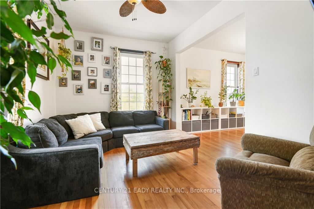 Photo 5 of 167 Raglan Street N, Renfrew — HOMEH