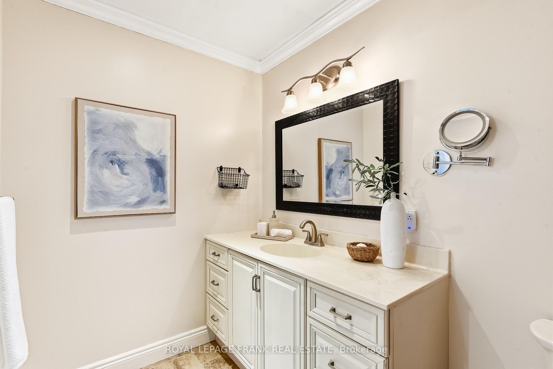 Photo 21 of 462 Kent Street, Scugog, Port Perry — HOMEH