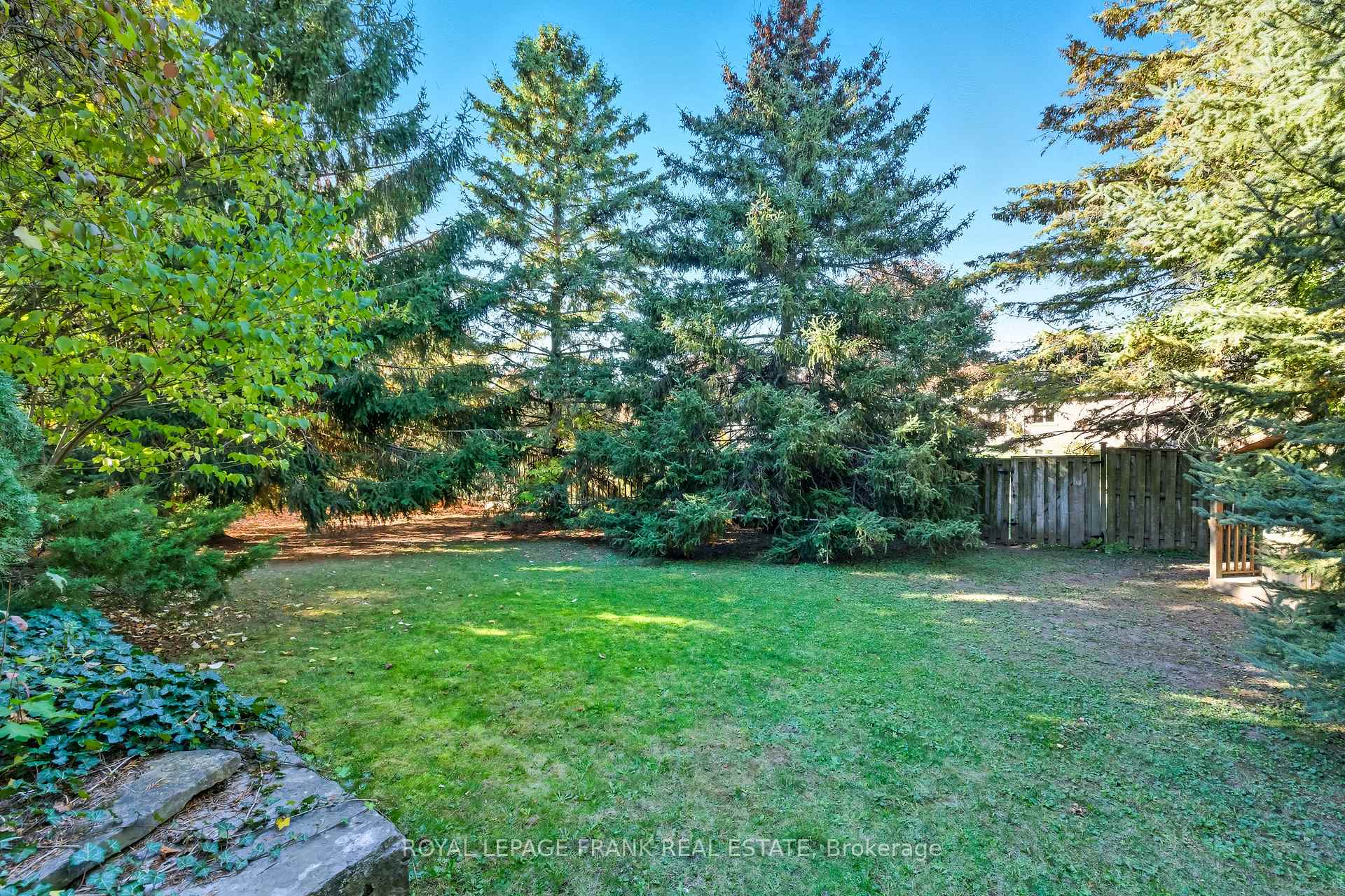 Photo 39 of 462 Kent Street, Scugog, Port Perry — HOMEH