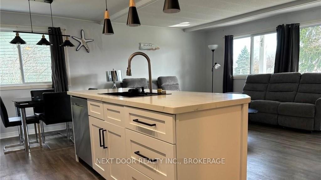 Photo 4 of 2 Pebble Beach Parkway, South Huron, Stephen — HOMEH