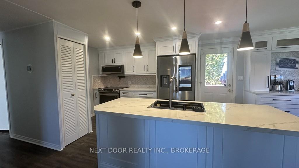 Photo 9 of 2 Pebble Beach Parkway, South Huron, Stephen — HOMEH