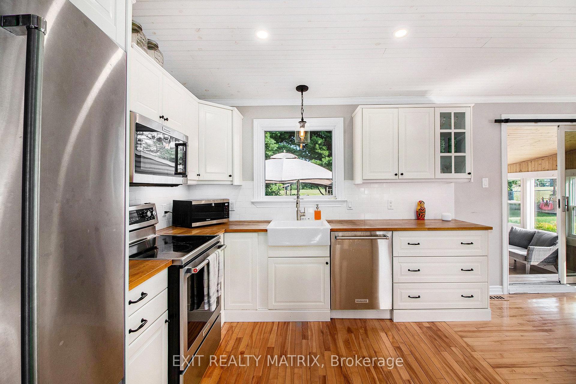 Photo 7 of 24 Ste Therese Boulevard, Embrun — HOMEH