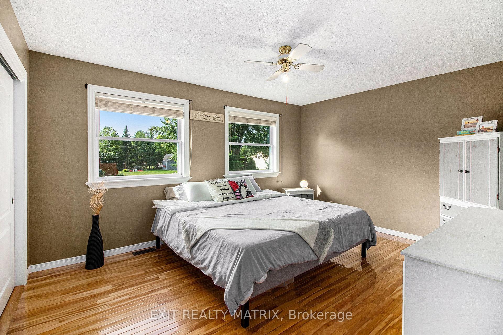 Photo 10 of 24 Ste Therese Boulevard, Embrun — HOMEH