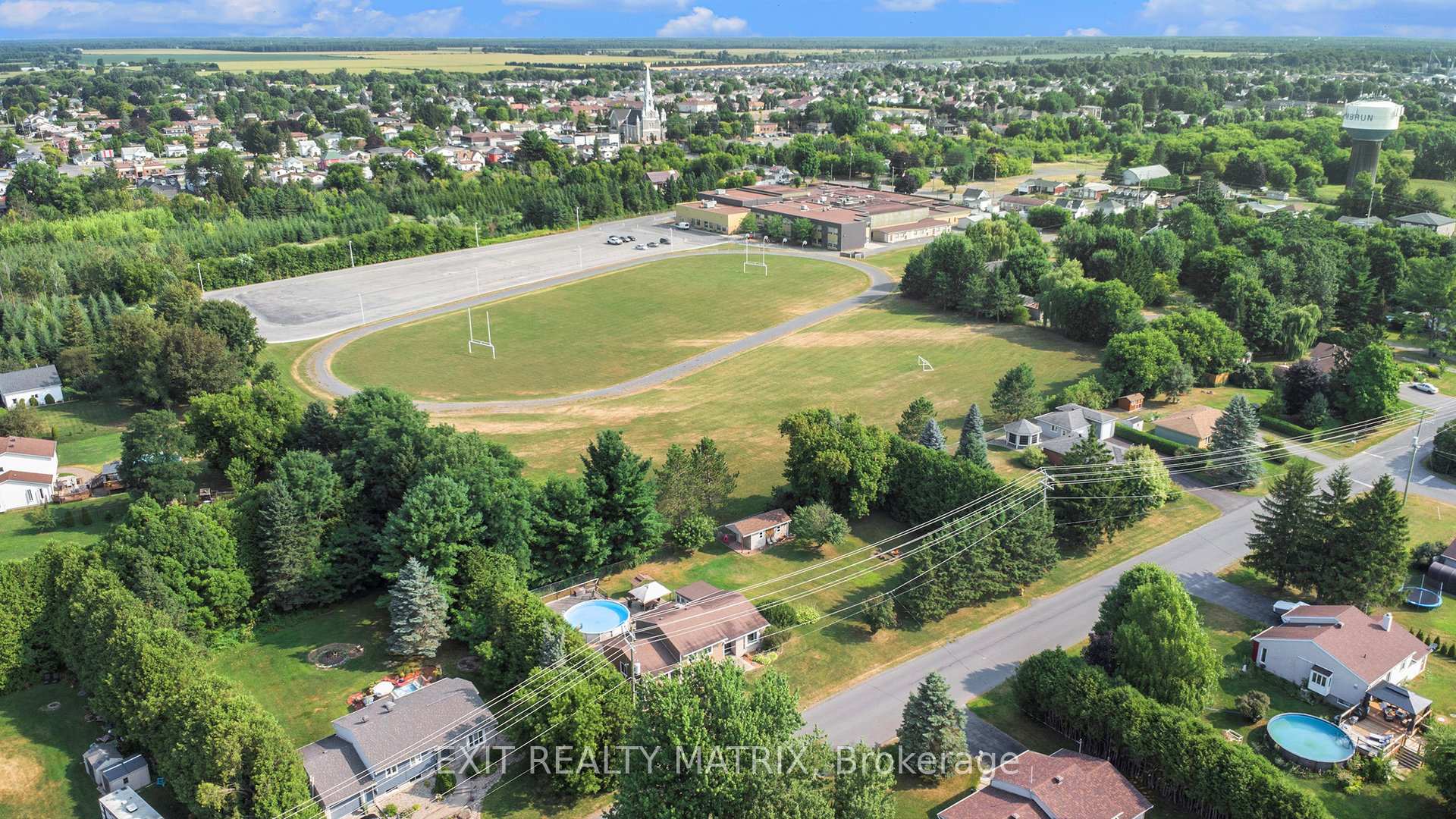 Photo 25 of 24 Ste Therese Boulevard, Embrun — HOMEH