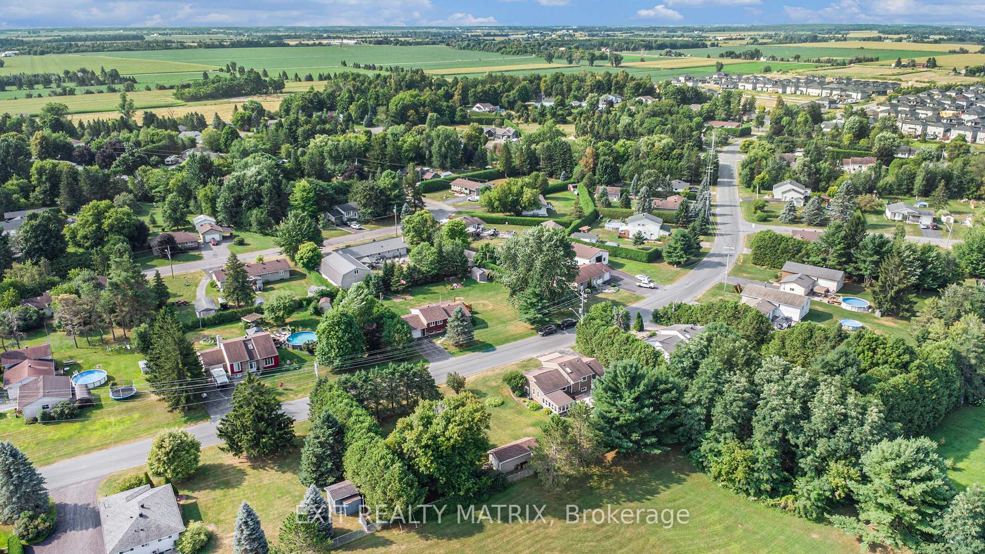Photo 26 of 24 Ste Therese Boulevard, Embrun — HOMEH