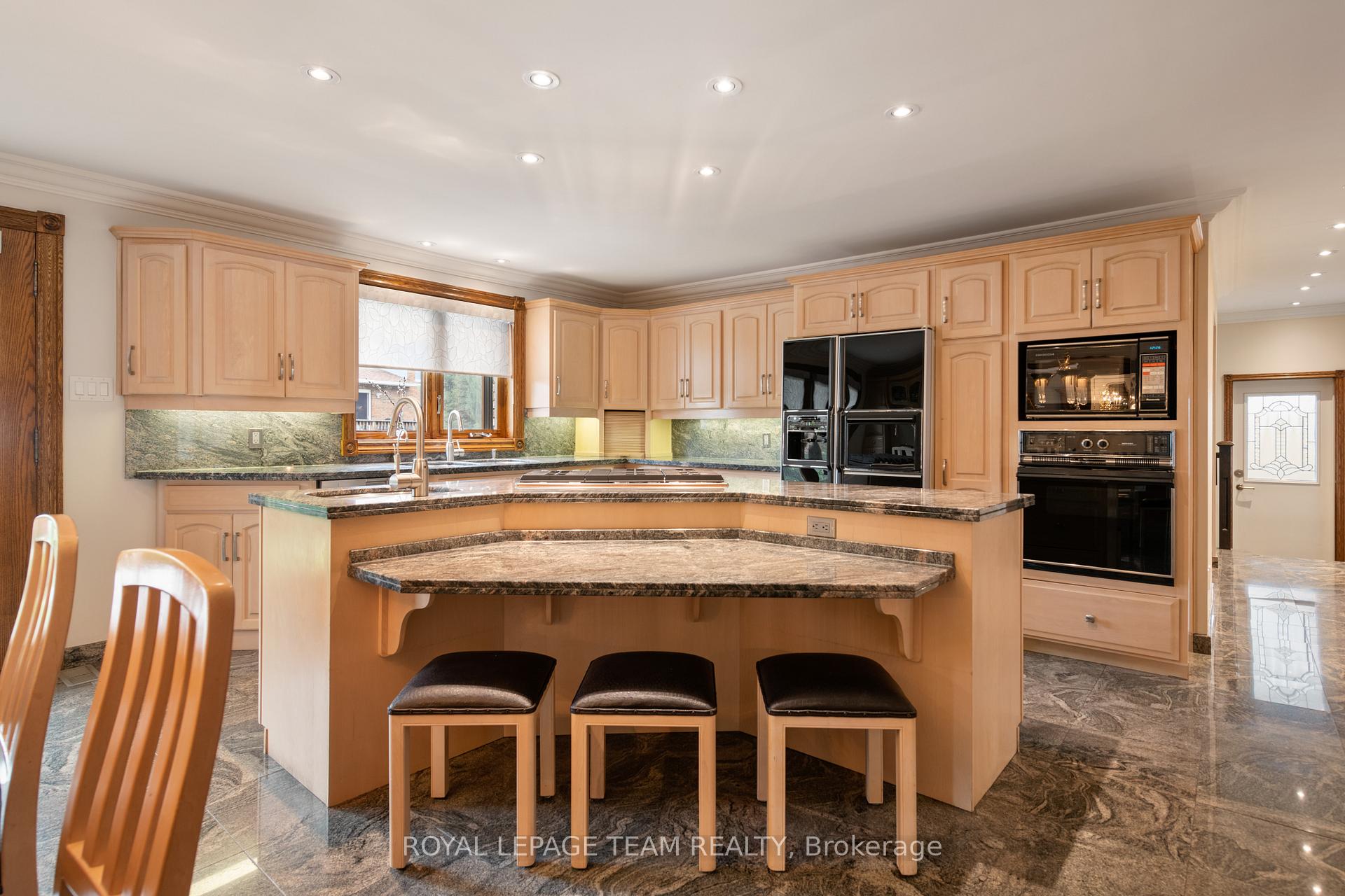 Photo 20 of 16 Jeremiah Place, Ottawa, Sheahan Estates/Trend Village — HOMEH