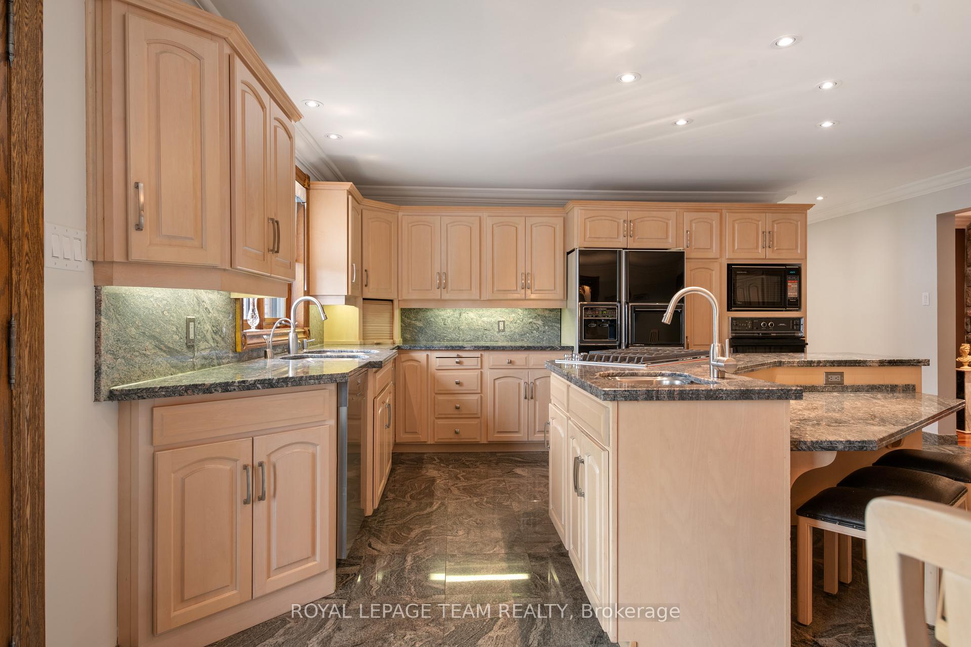Photo 21 of 16 Jeremiah Place, Ottawa, Sheahan Estates/Trend Village — HOMEH