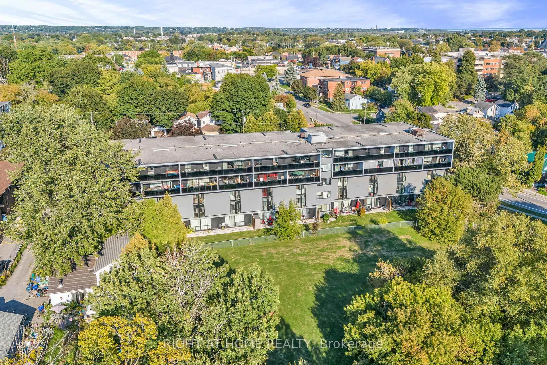 Photo 10 of Unit 110, 454 Centre Street S, Oshawa, Central — HOMEH