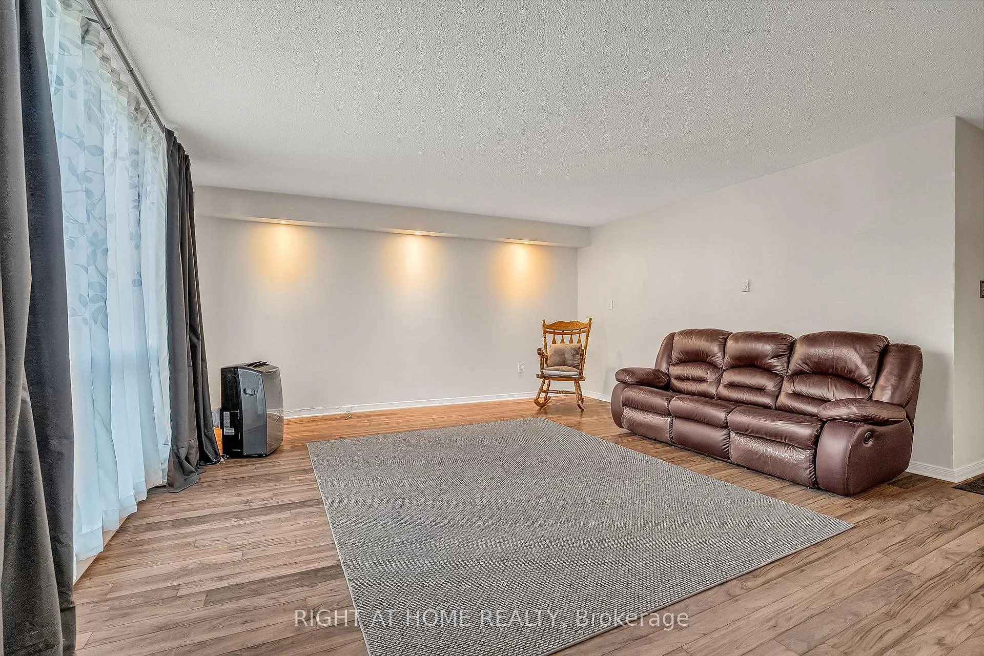 Photo 24 of Unit 110, 454 Centre Street S, Oshawa, Central — HOMEH