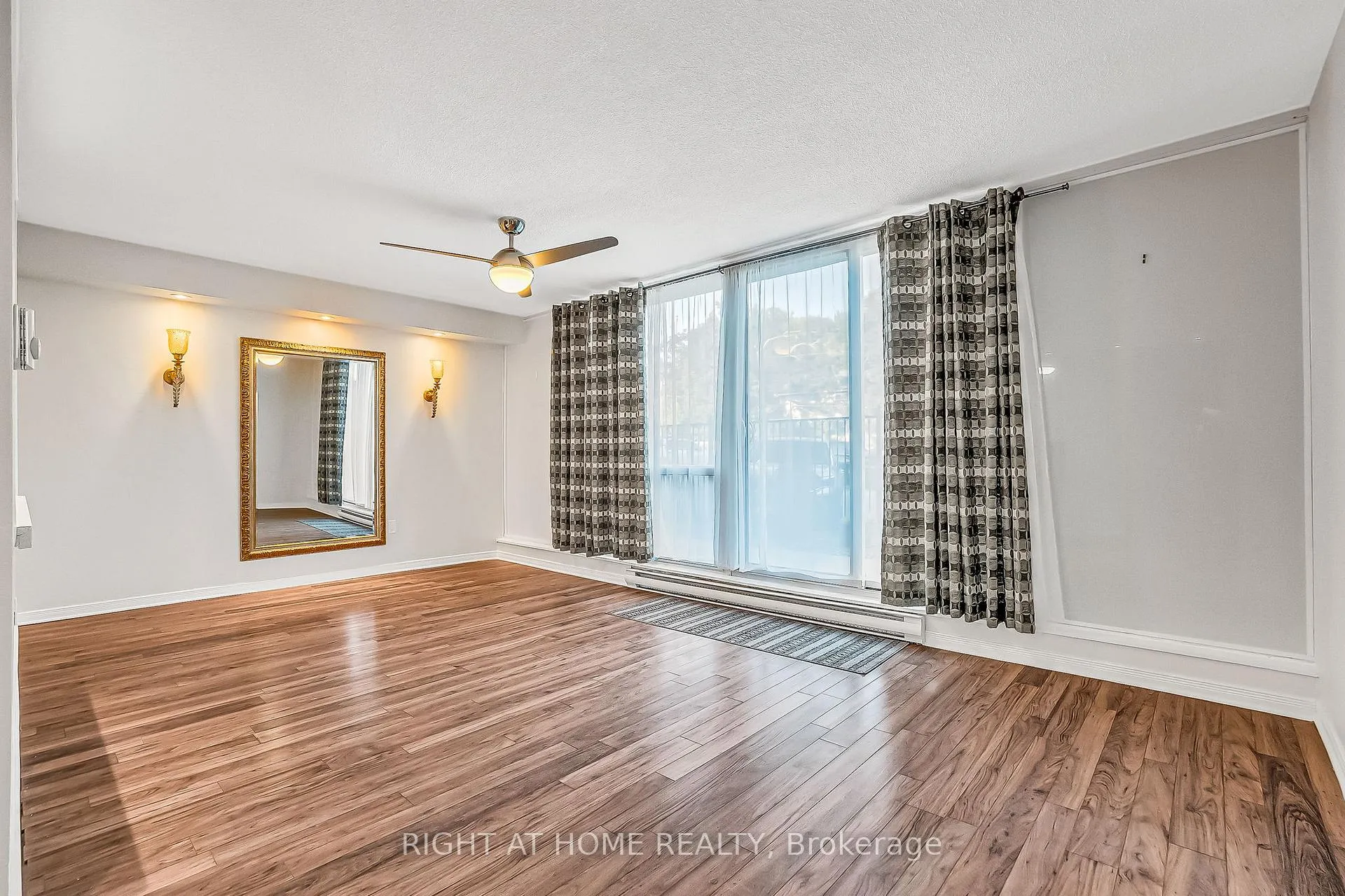 Photo 27 of Unit 110, 454 Centre Street S, Oshawa, Central — HOMEH