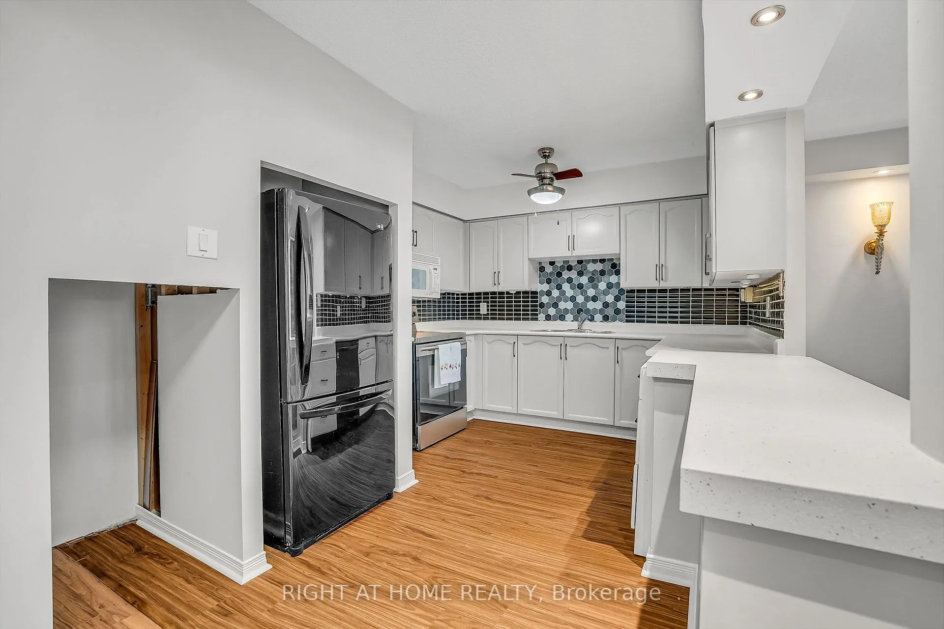 Photo 36 of Unit 110, 454 Centre Street S, Oshawa, Central — HOMEH