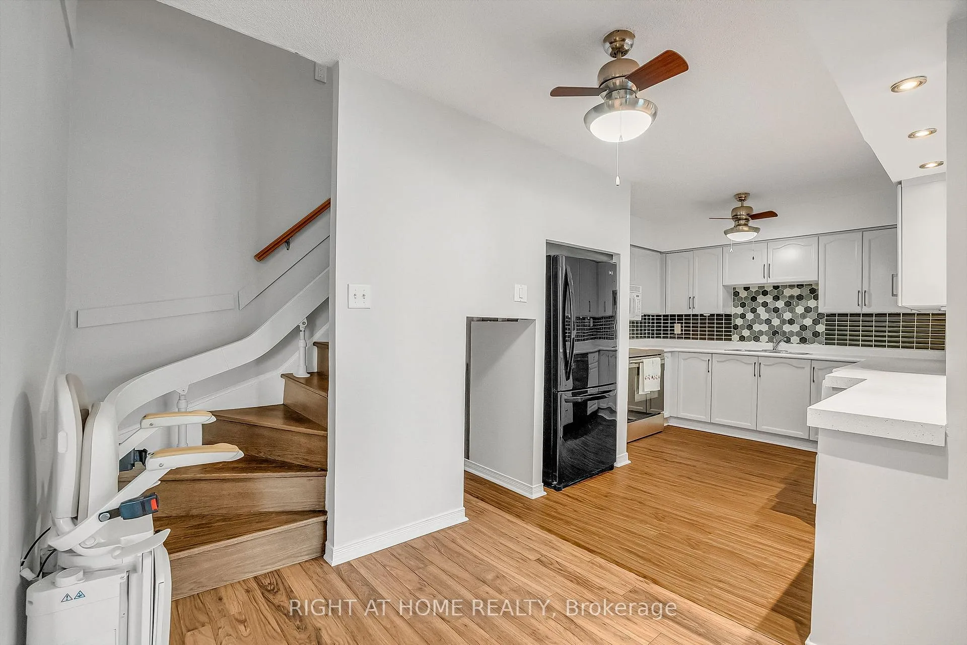 Photo 39 of Unit 110, 454 Centre Street S, Oshawa, Central — HOMEH