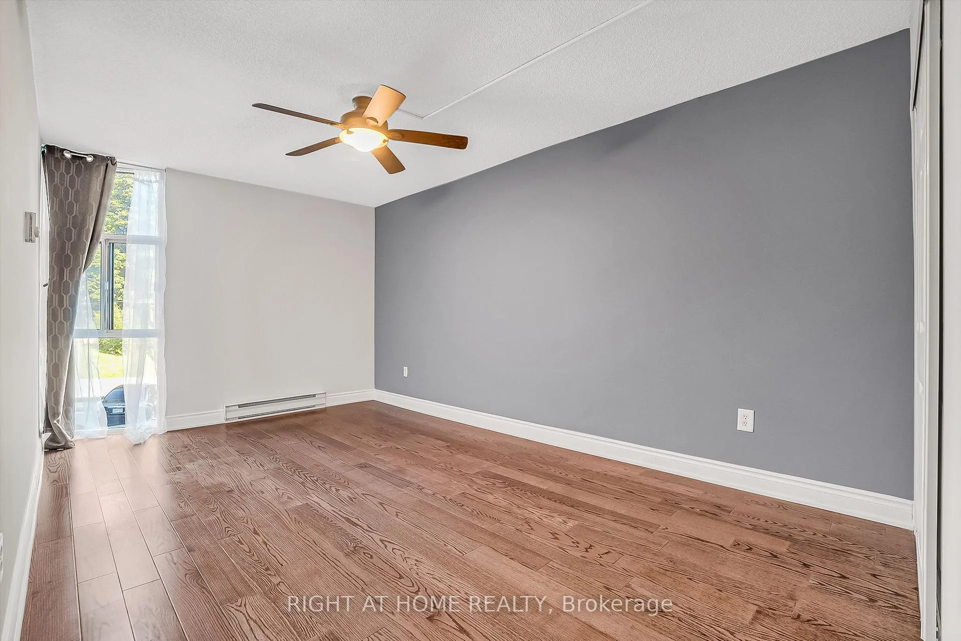 Photo 52 of Unit 110, 454 Centre Street S, Oshawa, Central — HOMEH