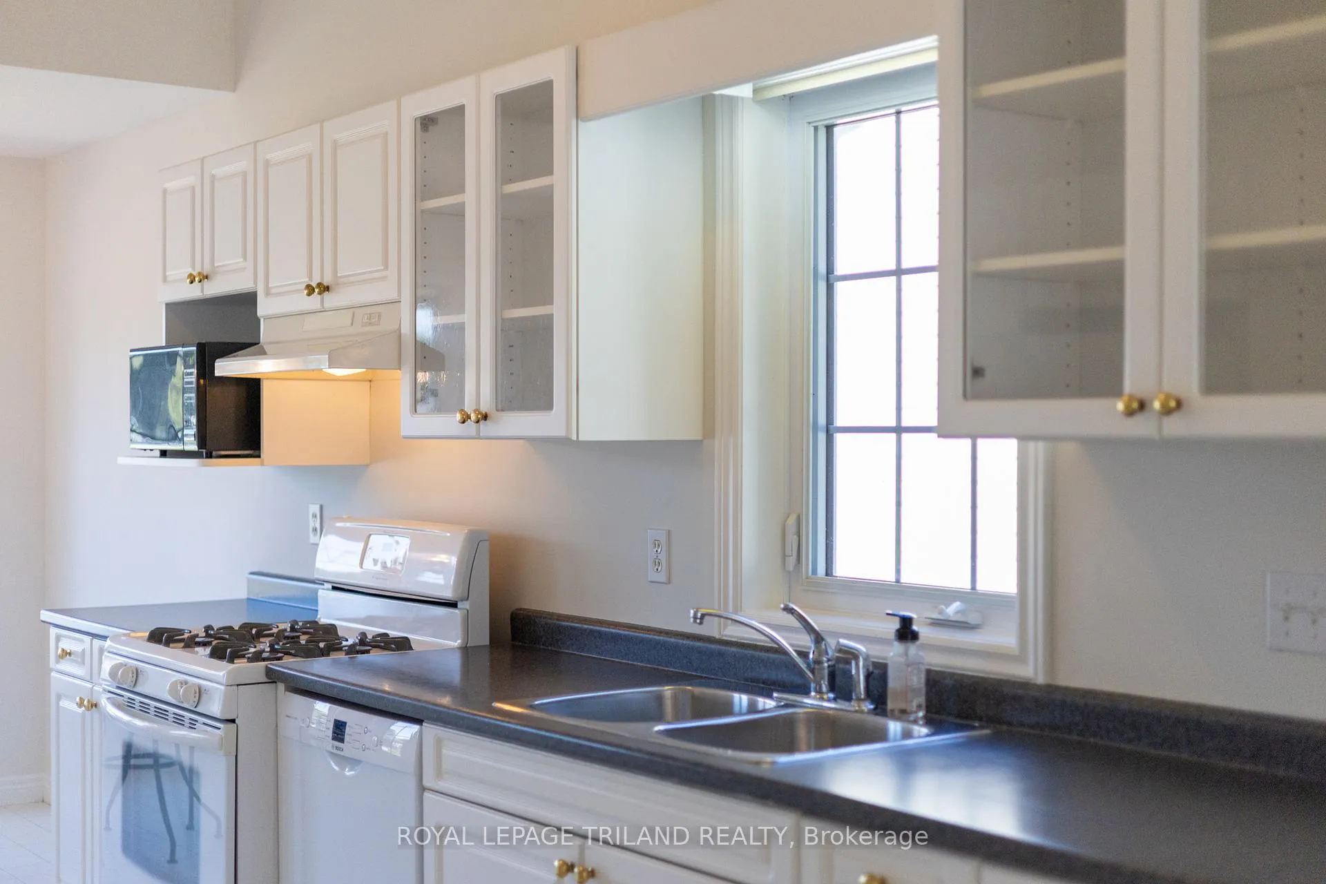 Photo 12 of 355 Shannon Boulevard, South Huron, Stephen — HOMEH