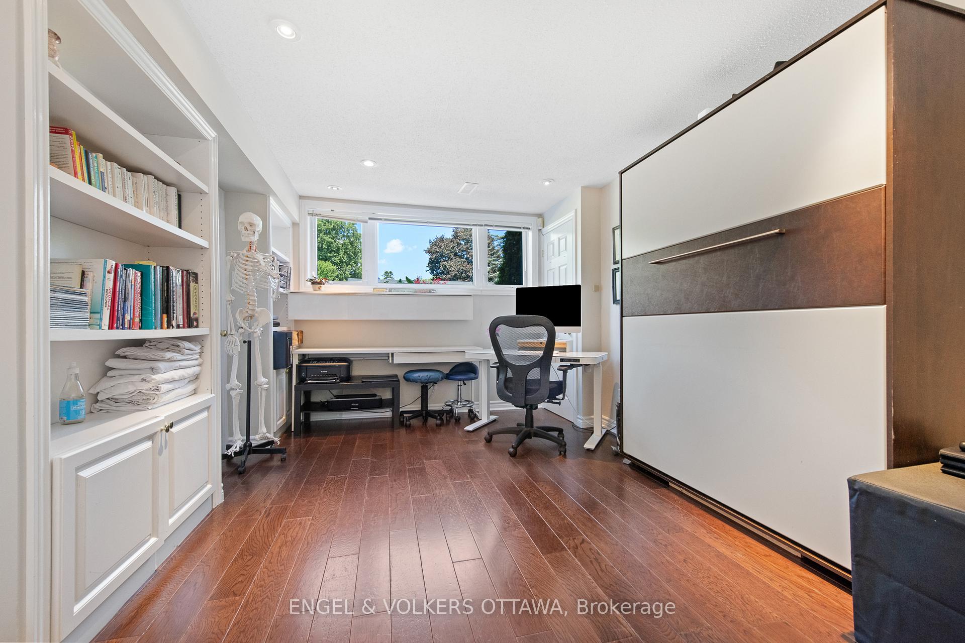 Photo 24 of 23 Dayton Crescent, Ottawa, Leslie Park — HOMEH