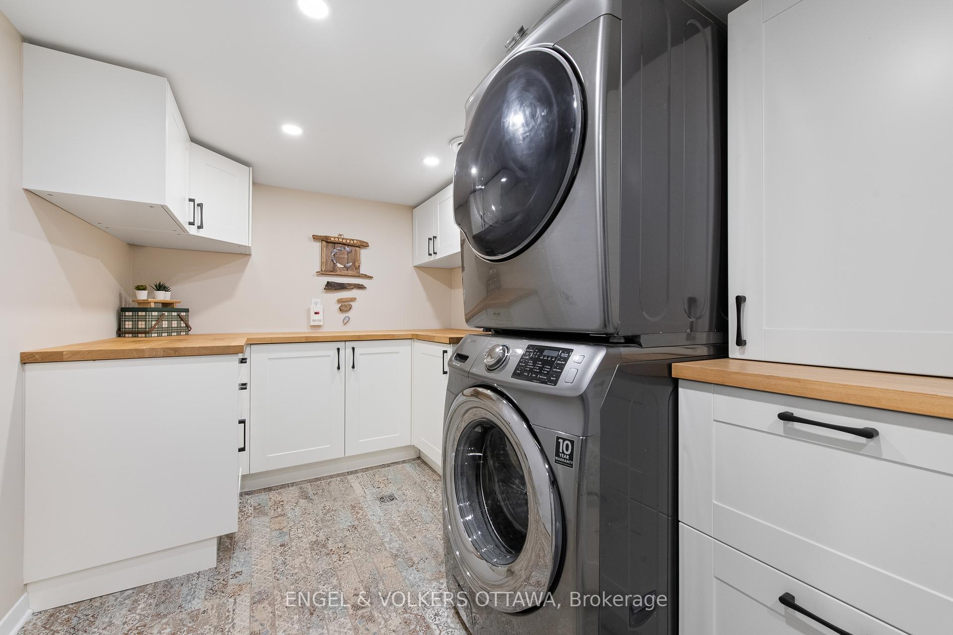 Photo 28 of 23 Dayton Crescent, Ottawa, Leslie Park — HOMEH