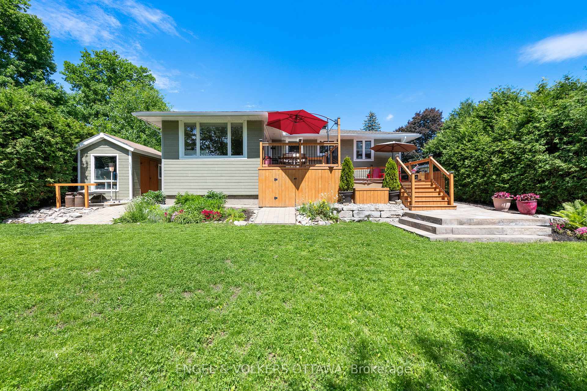 Photo 31 of 23 Dayton Crescent, Ottawa, Leslie Park — HOMEH