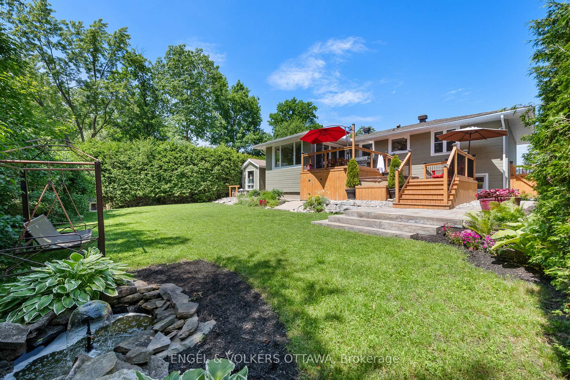 Photo 33 of 23 Dayton Crescent, Ottawa, Leslie Park — HOMEH