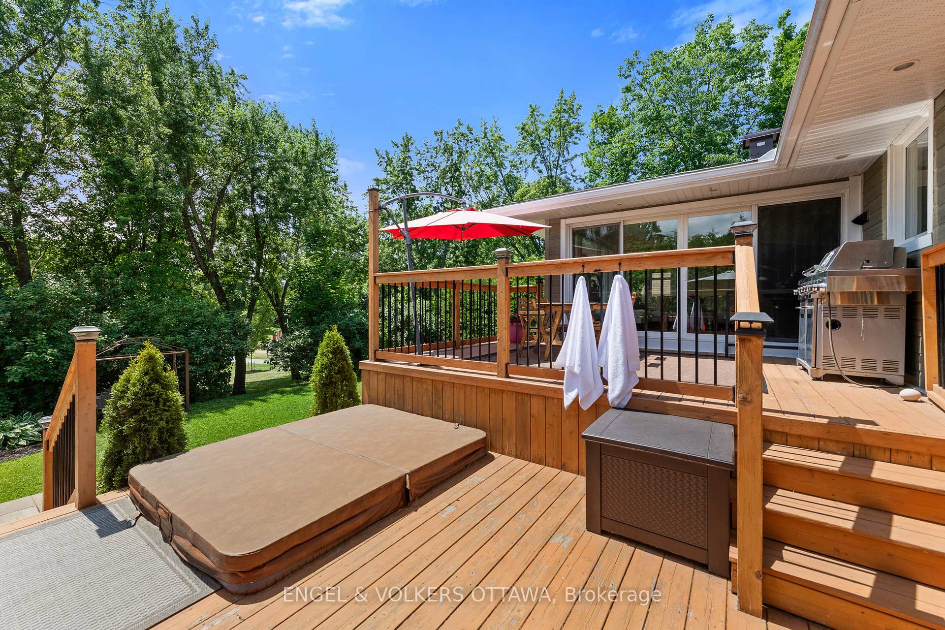Photo 37 of 23 Dayton Crescent, Ottawa, Leslie Park — HOMEH