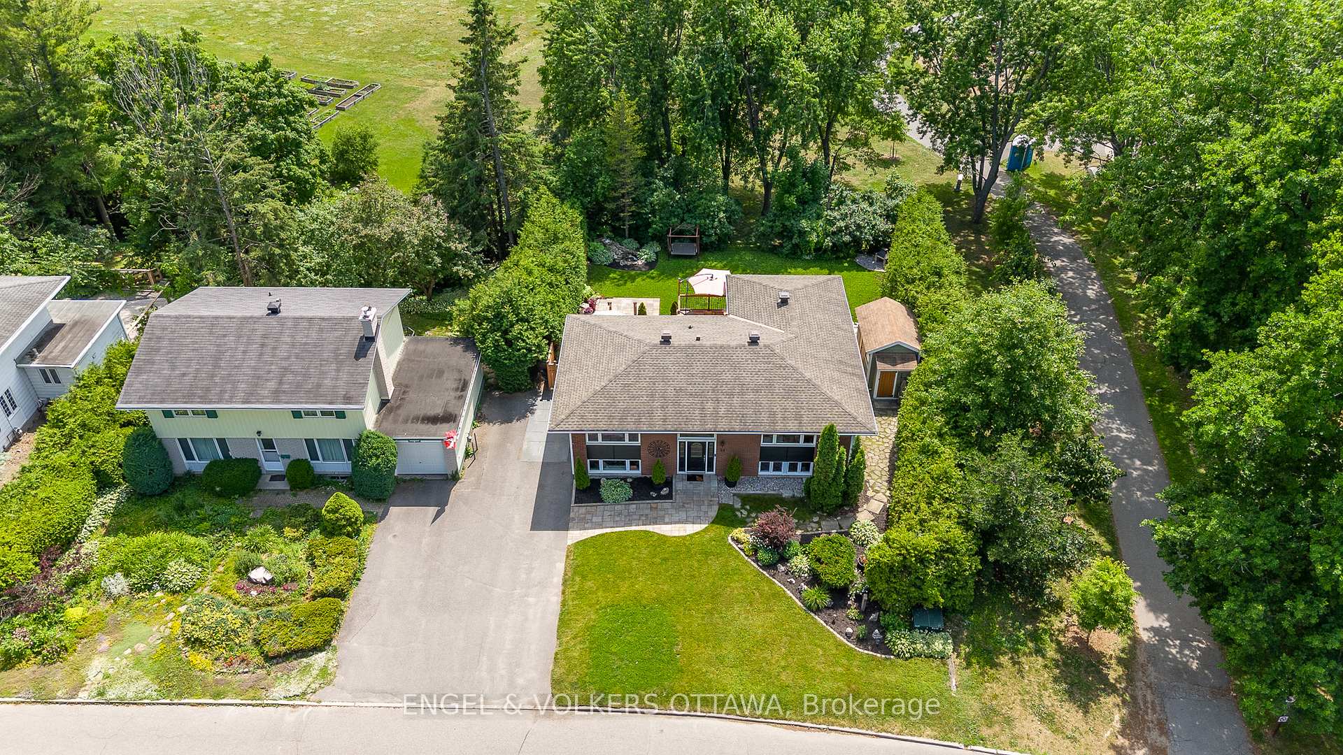 Photo 41 of 23 Dayton Crescent, Ottawa, Leslie Park — HOMEH