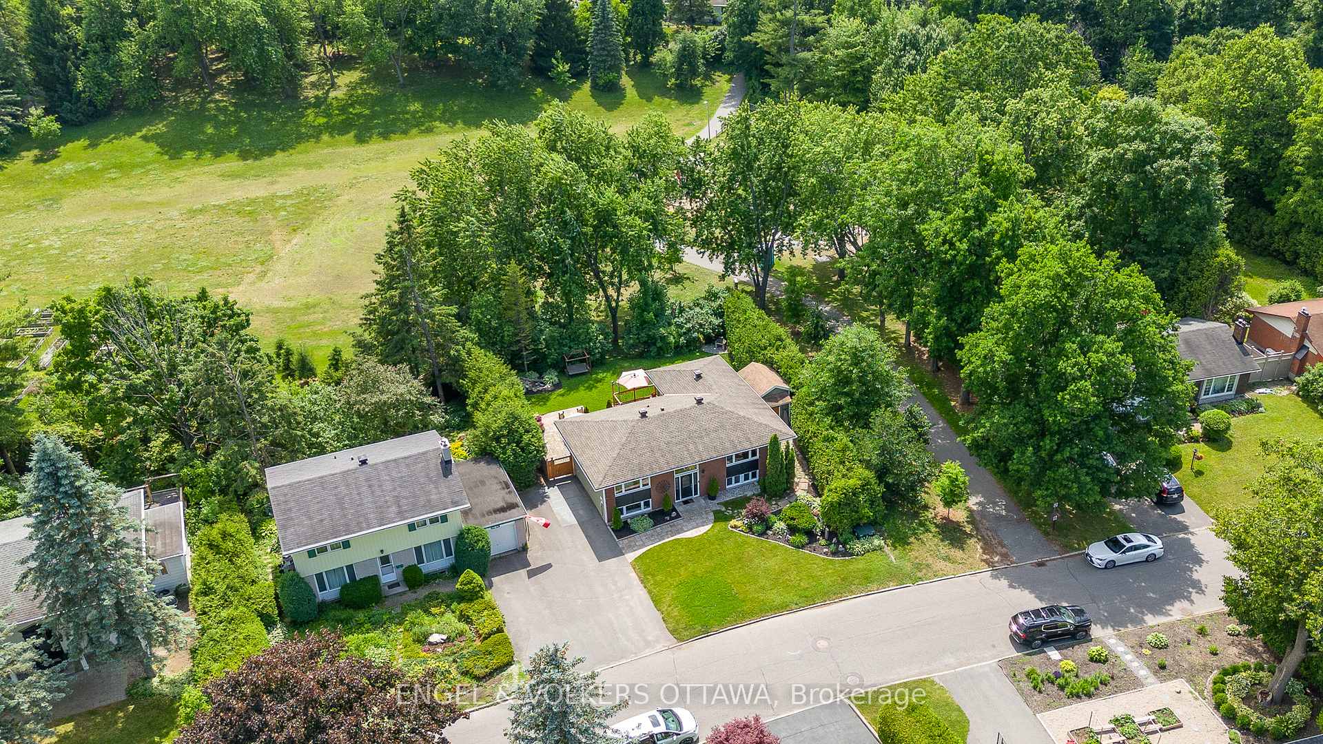 Photo 42 of 23 Dayton Crescent, Ottawa, Leslie Park — HOMEH