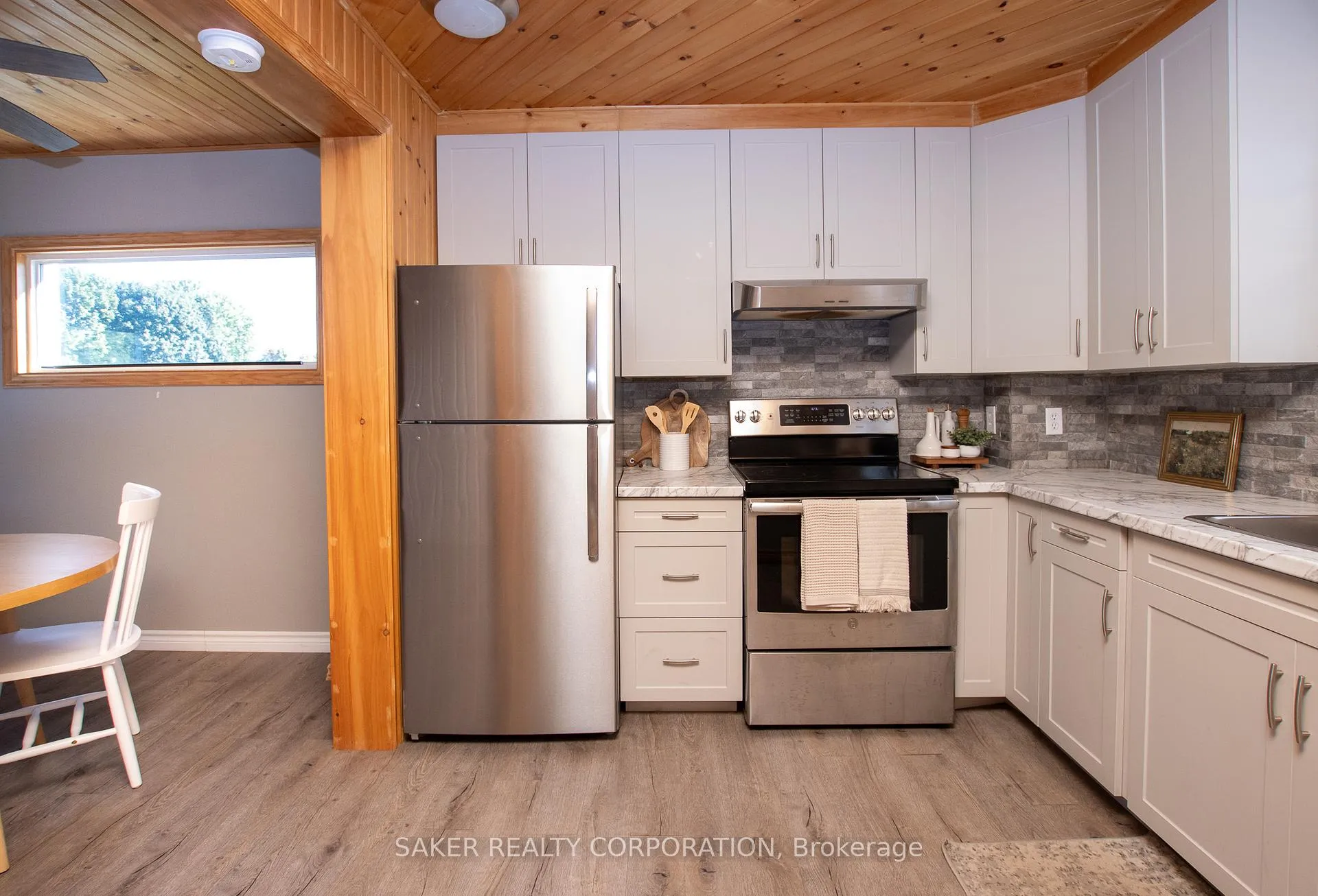 Photo 9 of 146 Simcoe Street, South Huron, Exeter — HOMEH