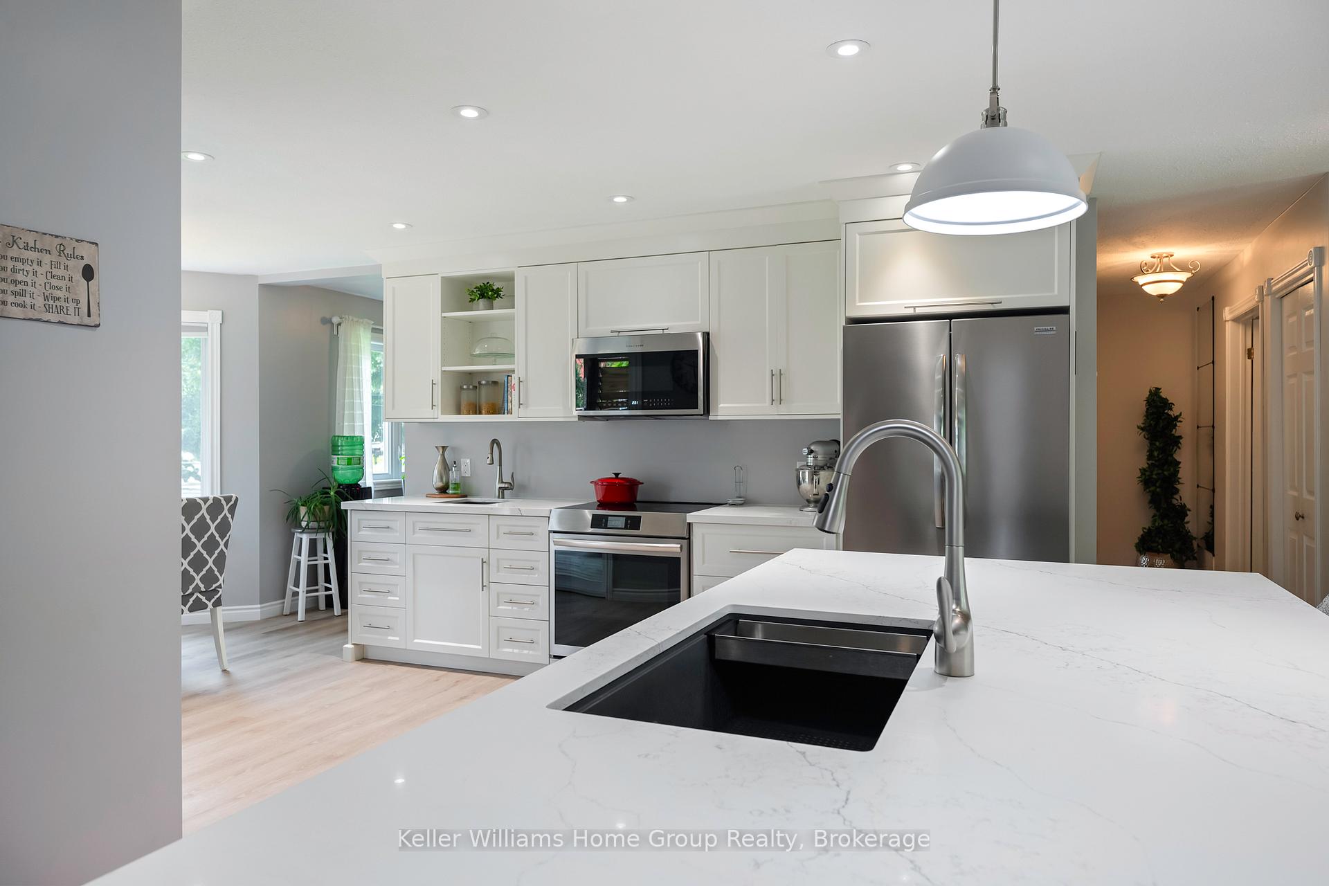 Photo 3 of 137 Third Avenue, Shelburne — HOMEH