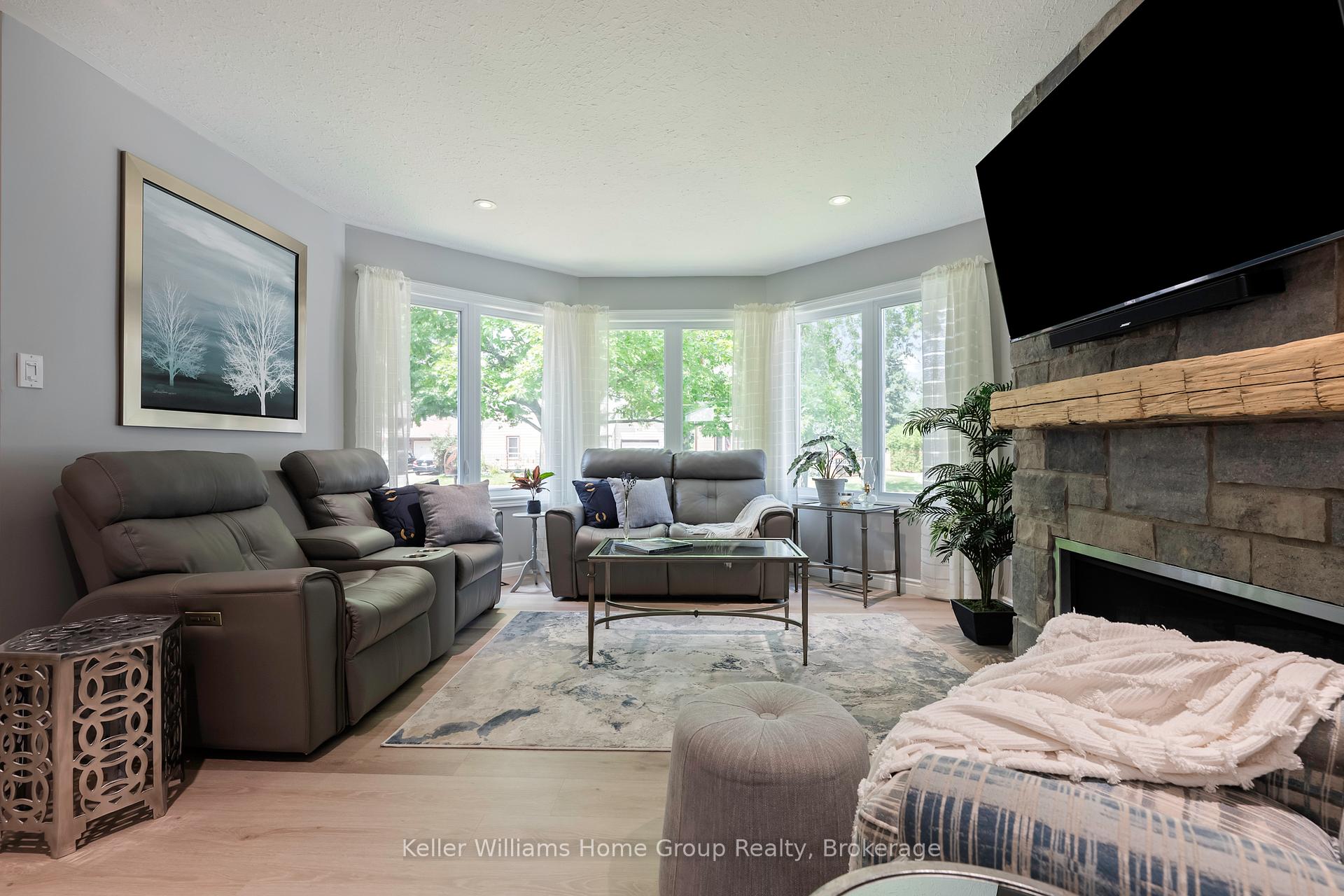Photo 7 of 137 Third Avenue, Shelburne — HOMEH
