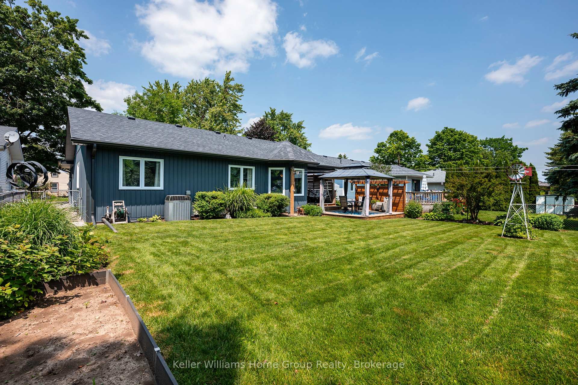 Photo 31 of 137 Third Avenue, Shelburne — HOMEH