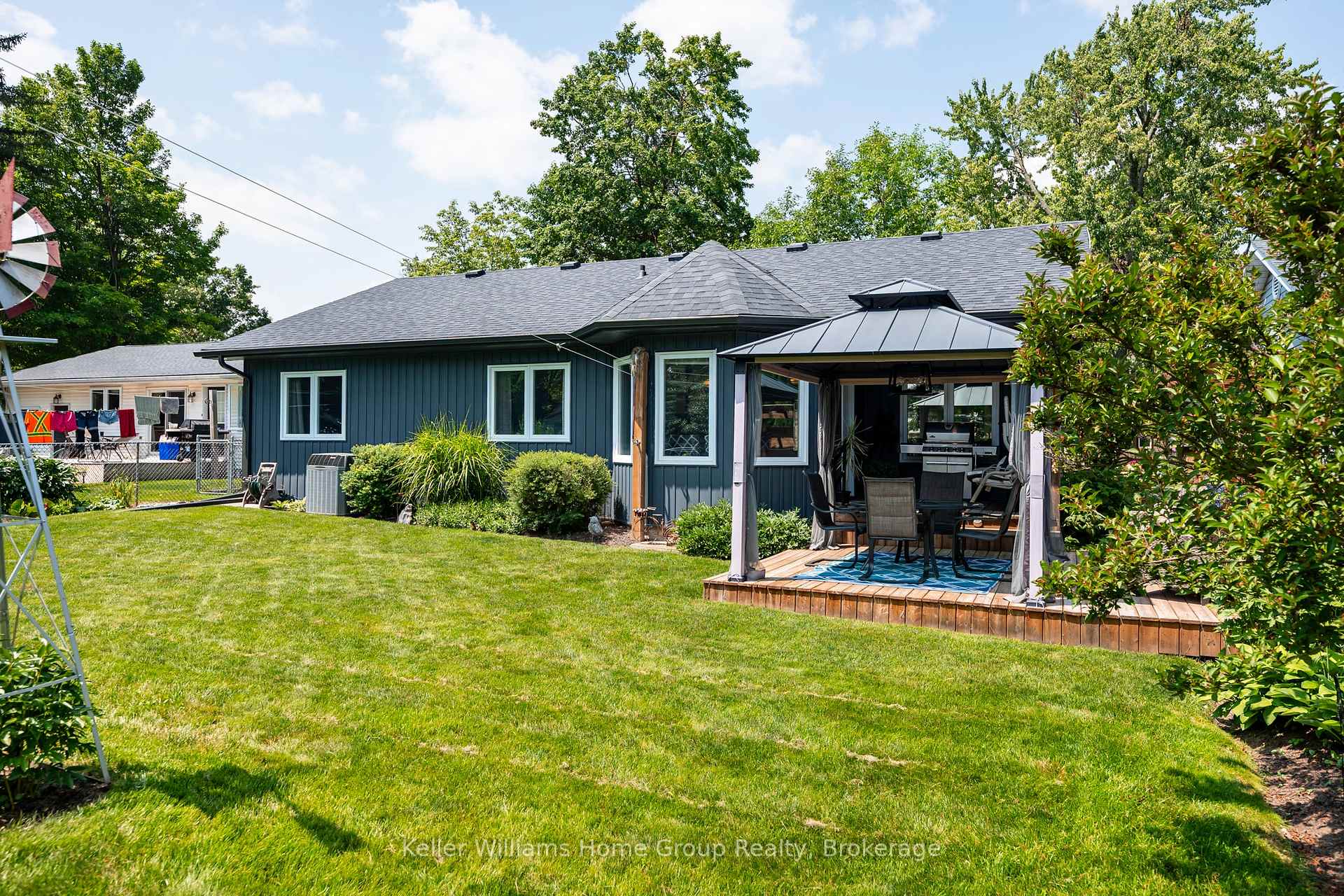 Photo 32 of 137 Third Avenue, Shelburne — HOMEH