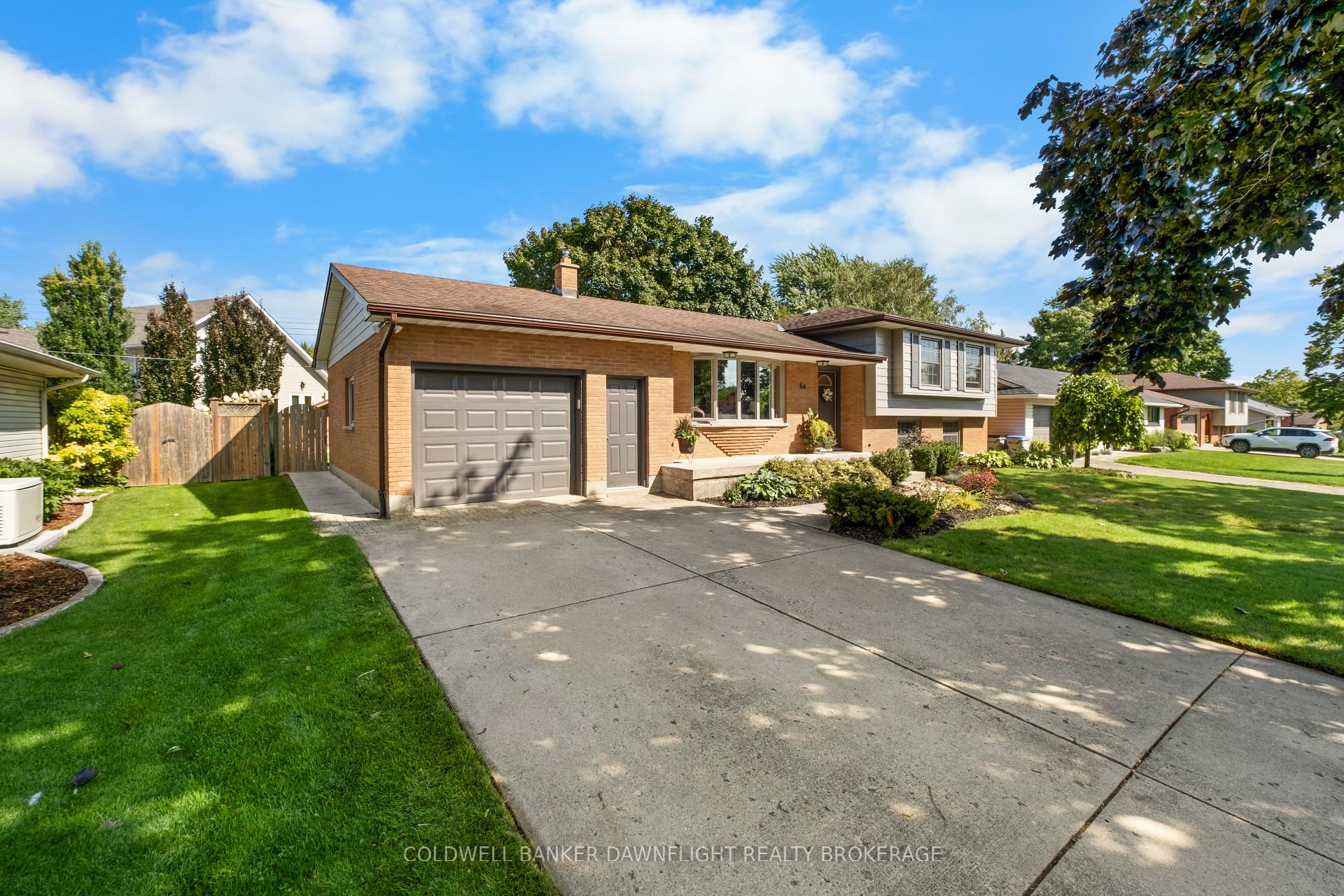 Photo 3 of 56 Hillcrest Drive, South Huron, Exeter — HOMEH