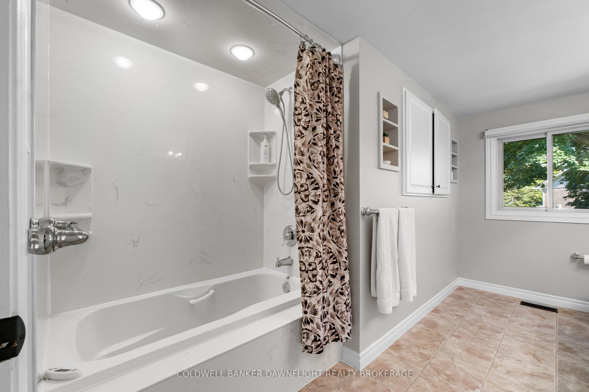 Photo 18 of 56 Hillcrest Drive, South Huron, Exeter — HOMEH