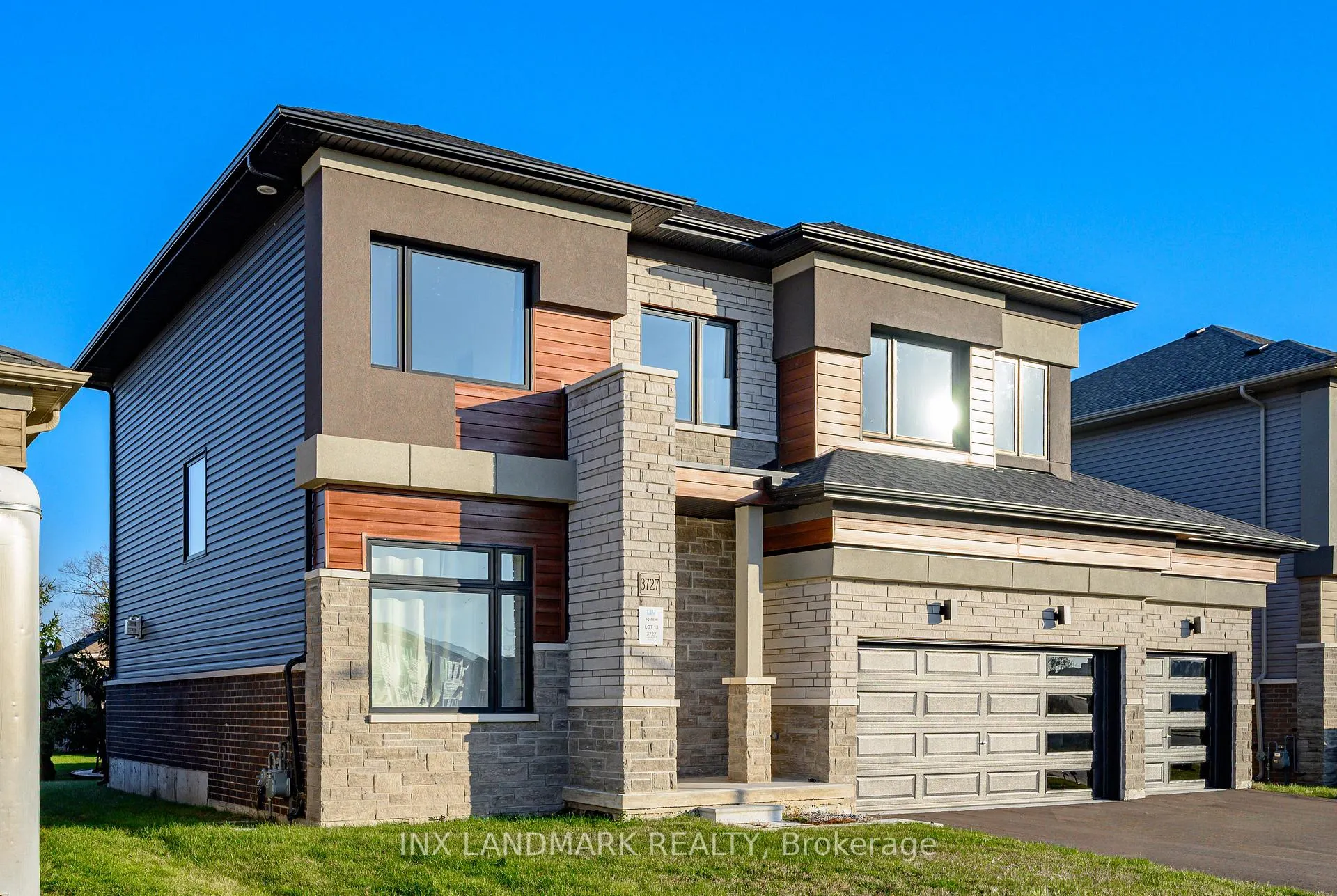 Photo 4 of 3727 Lakepoint Drive, Severn, West Shore — HOMEH