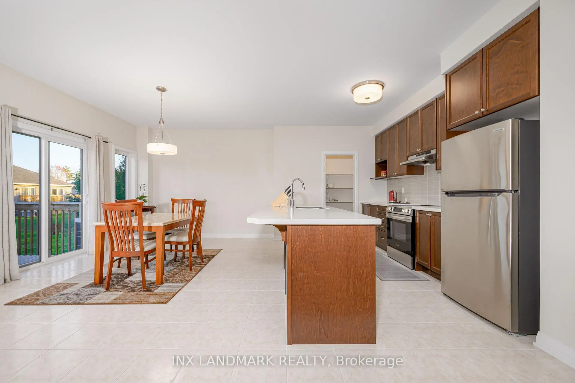 Photo 14 of 3727 Lakepoint Drive, Severn, West Shore — HOMEH