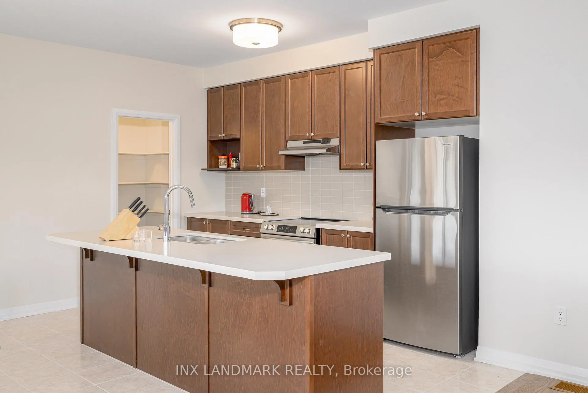 Photo 18 of 3727 Lakepoint Drive, Severn, West Shore — HOMEH