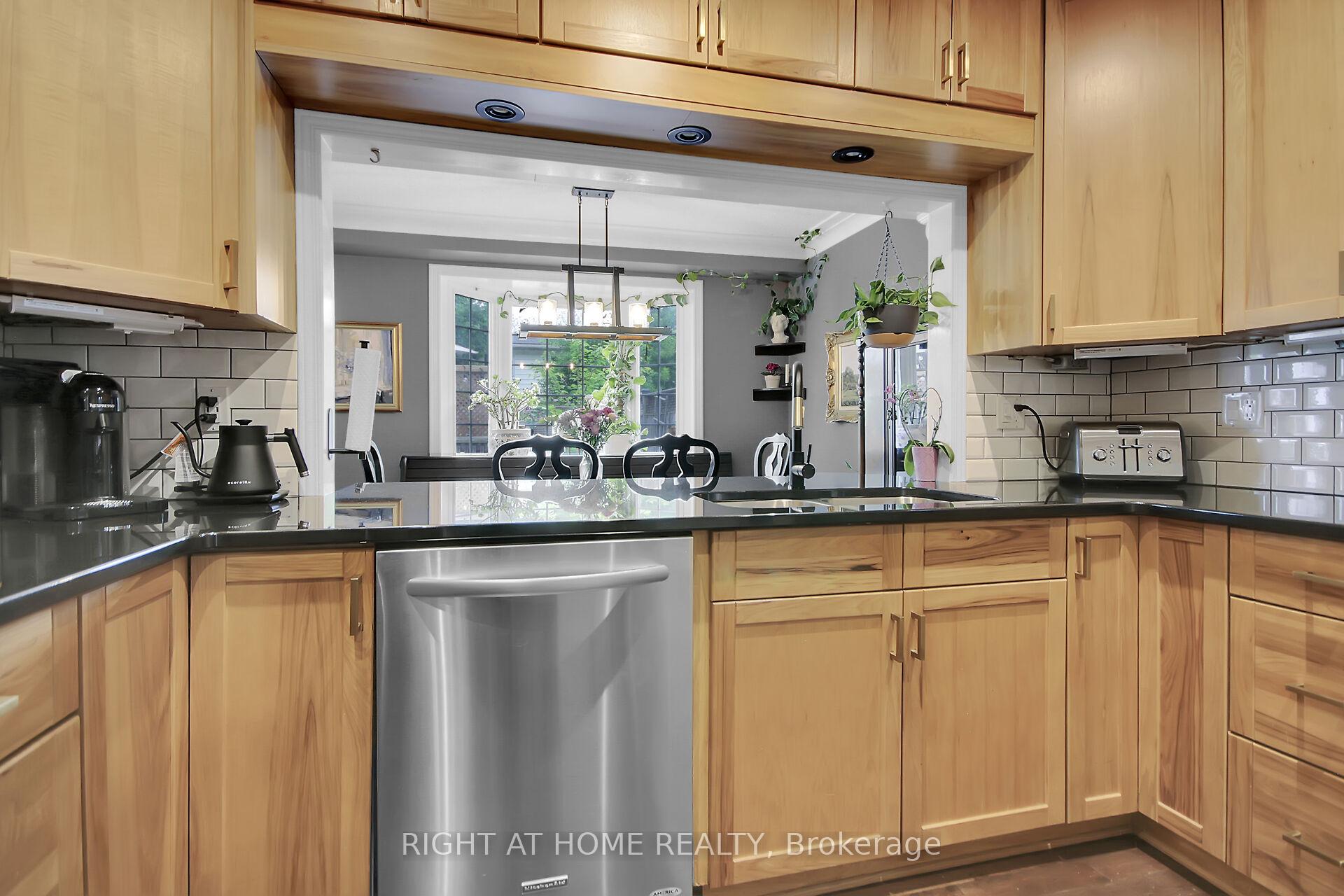 Photo 21 of 26 Grady Crescent, Ottawa, Sheahan Estates/Trend Village — HOMEH