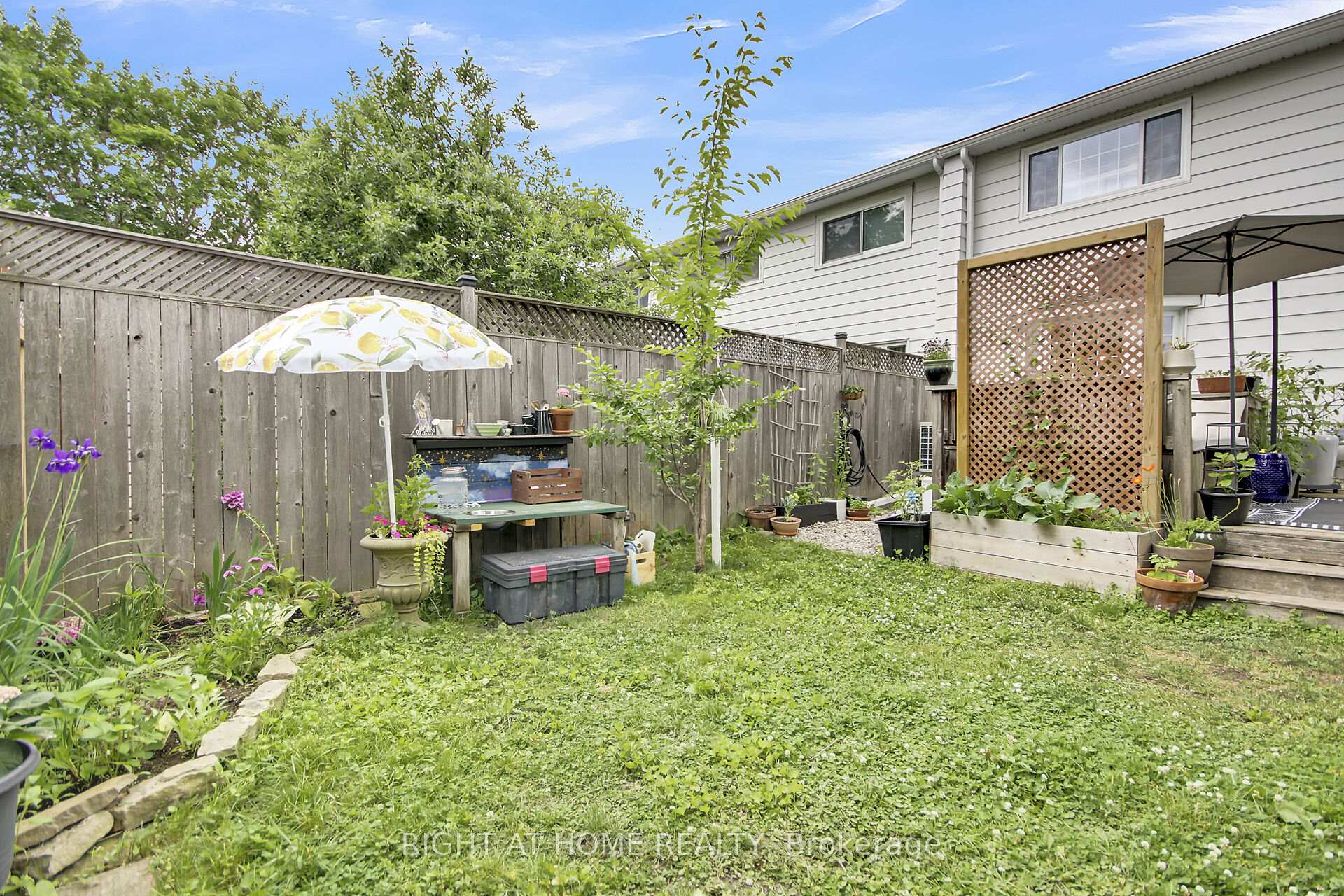 Photo 46 of 26 Grady Crescent, Ottawa, Sheahan Estates/Trend Village — HOMEH