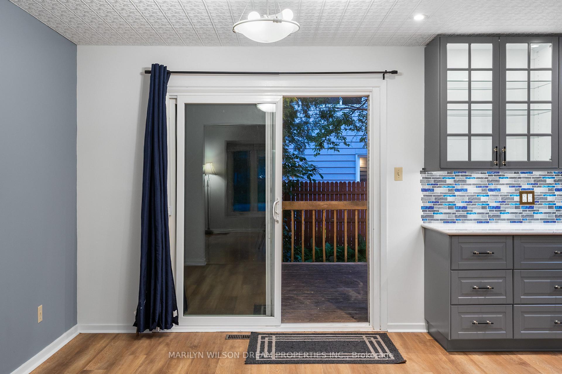 Photo 9 of 105 Chartwell Avenue, Ottawa, Craig Henry/Woodvale — HOMEH