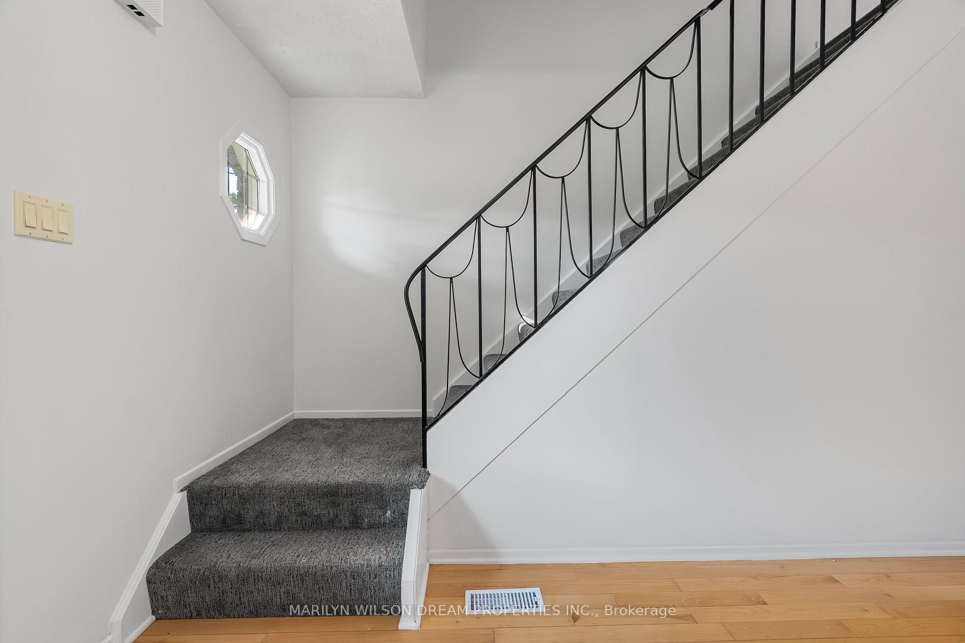 Photo 17 of 105 Chartwell Avenue, Ottawa, Craig Henry/Woodvale — HOMEH