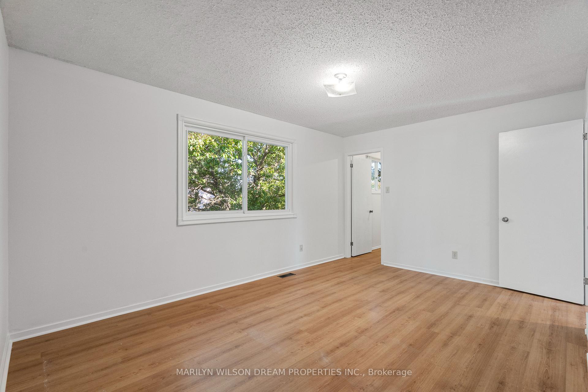Photo 19 of 105 Chartwell Avenue, Ottawa, Craig Henry/Woodvale — HOMEH