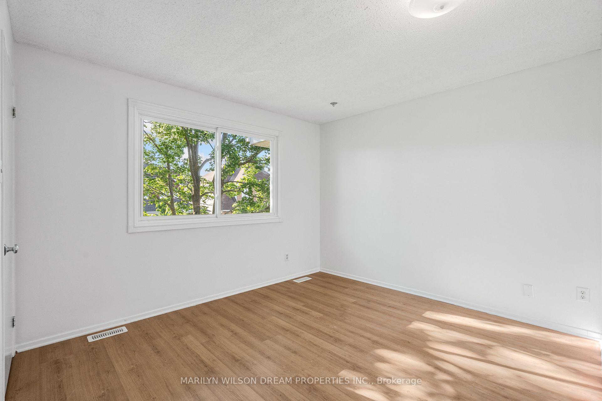 Photo 22 of 105 Chartwell Avenue, Ottawa, Craig Henry/Woodvale — HOMEH