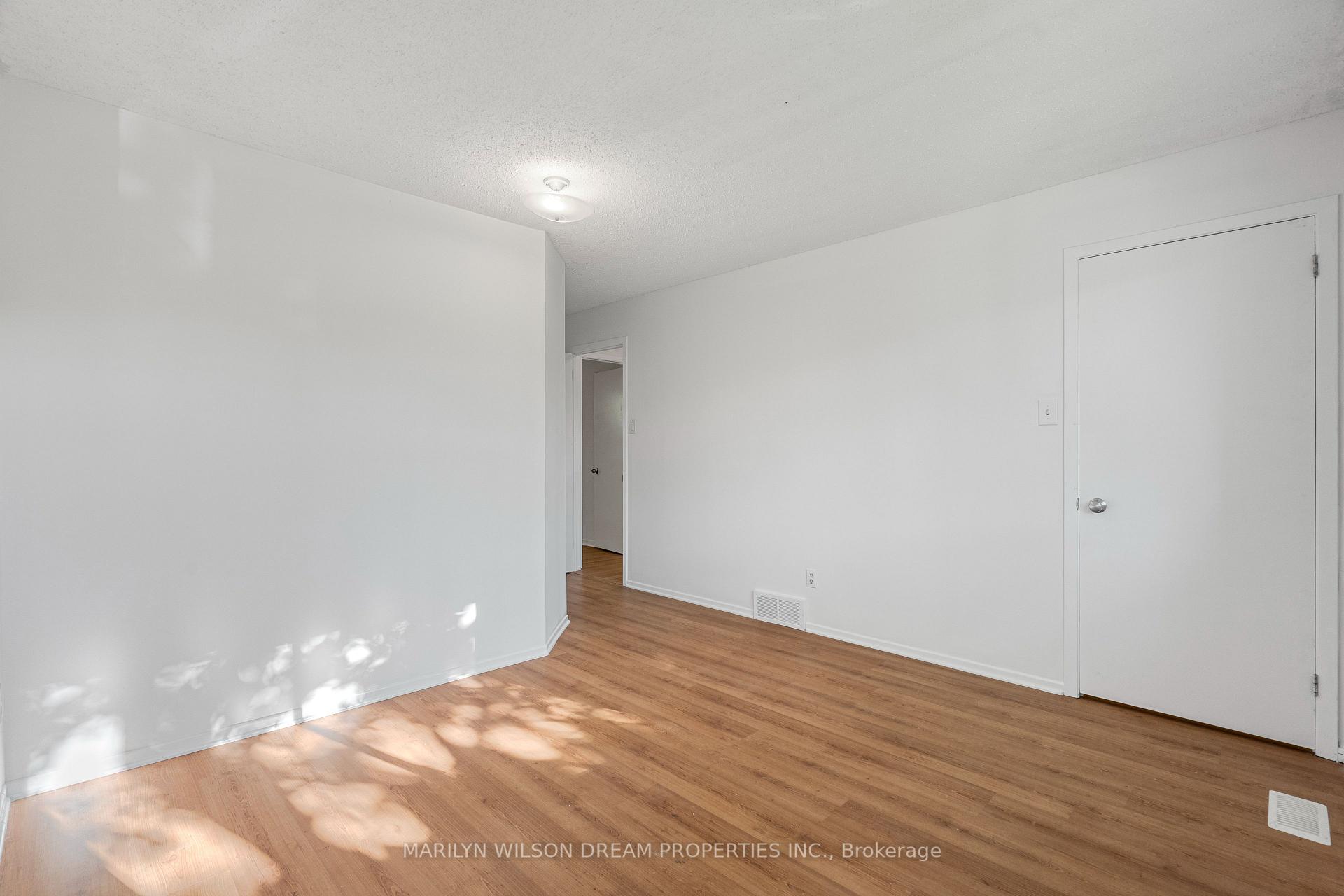 Photo 23 of 105 Chartwell Avenue, Ottawa, Craig Henry/Woodvale — HOMEH