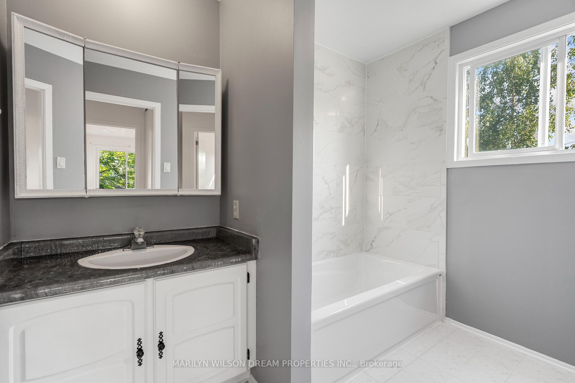 Photo 26 of 105 Chartwell Avenue, Ottawa, Craig Henry/Woodvale — HOMEH