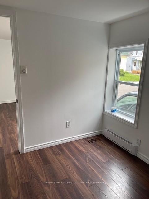 Photo 4 of 146 Patrick Avenue, Renfrew — HOMEH