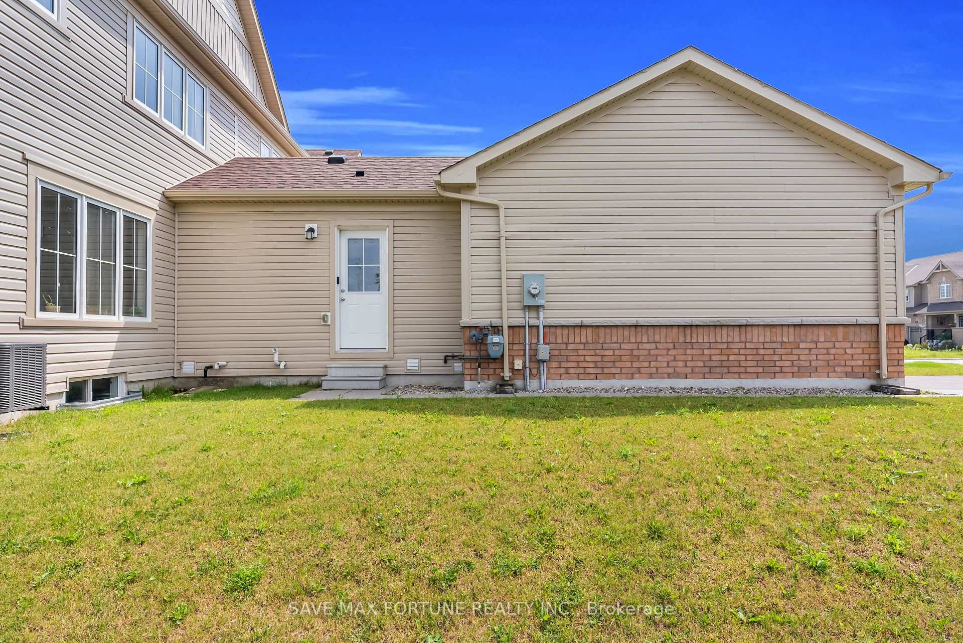 Photo 6 of 122 Clark Street, Shelburne — HOMEH