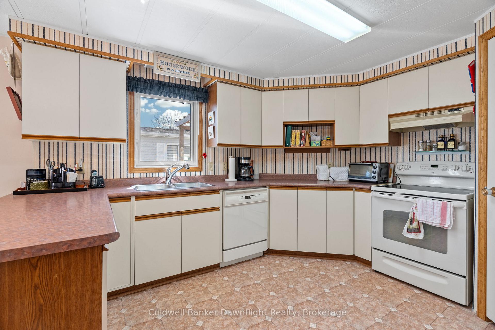 Photo 15 of 46 Redford Drive, South Huron, Exeter — HOMEH