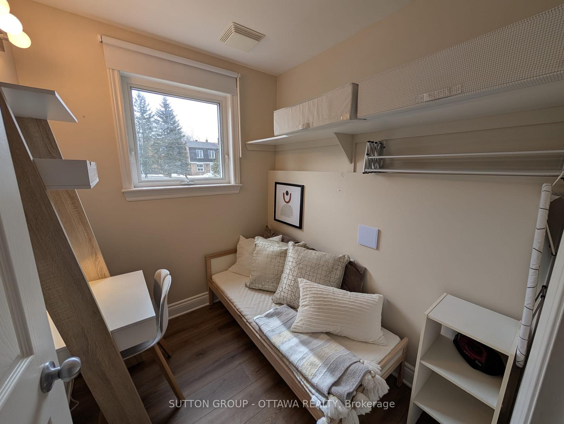 Photo 13 of 124 Monterey Drive, Ottawa, Leslie Park — HOMEH