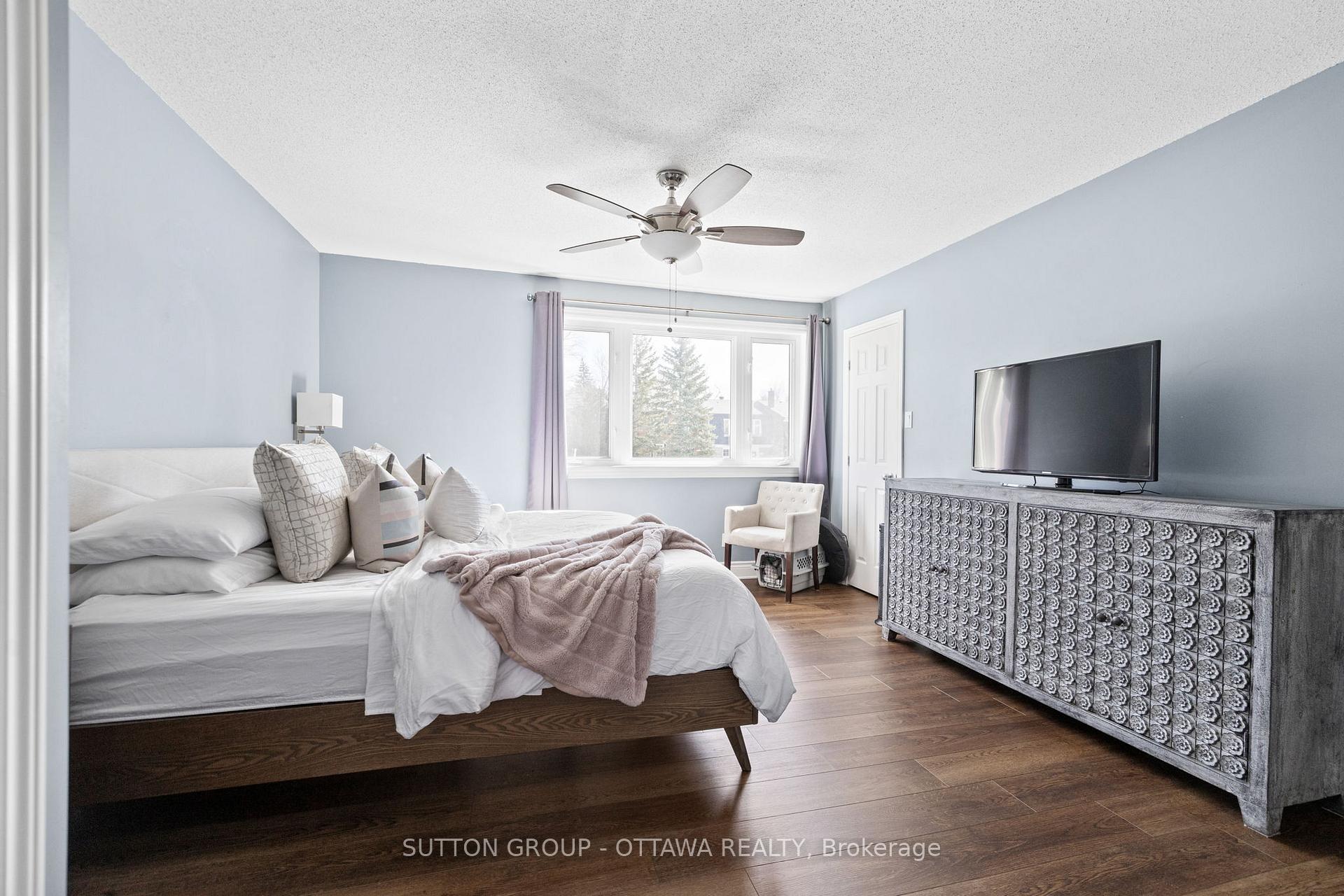 Photo 17 of 124 Monterey Drive, Ottawa, Leslie Park — HOMEH